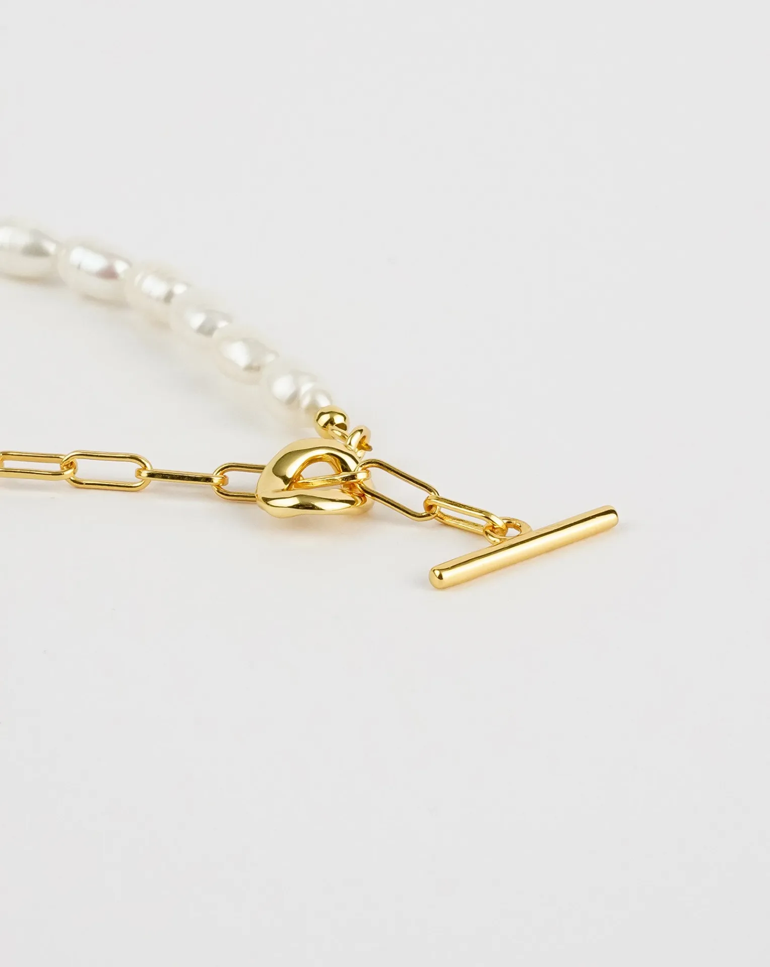 Elegant Link Pearl Bracelet - Timeless Beauty for Every Occasion
