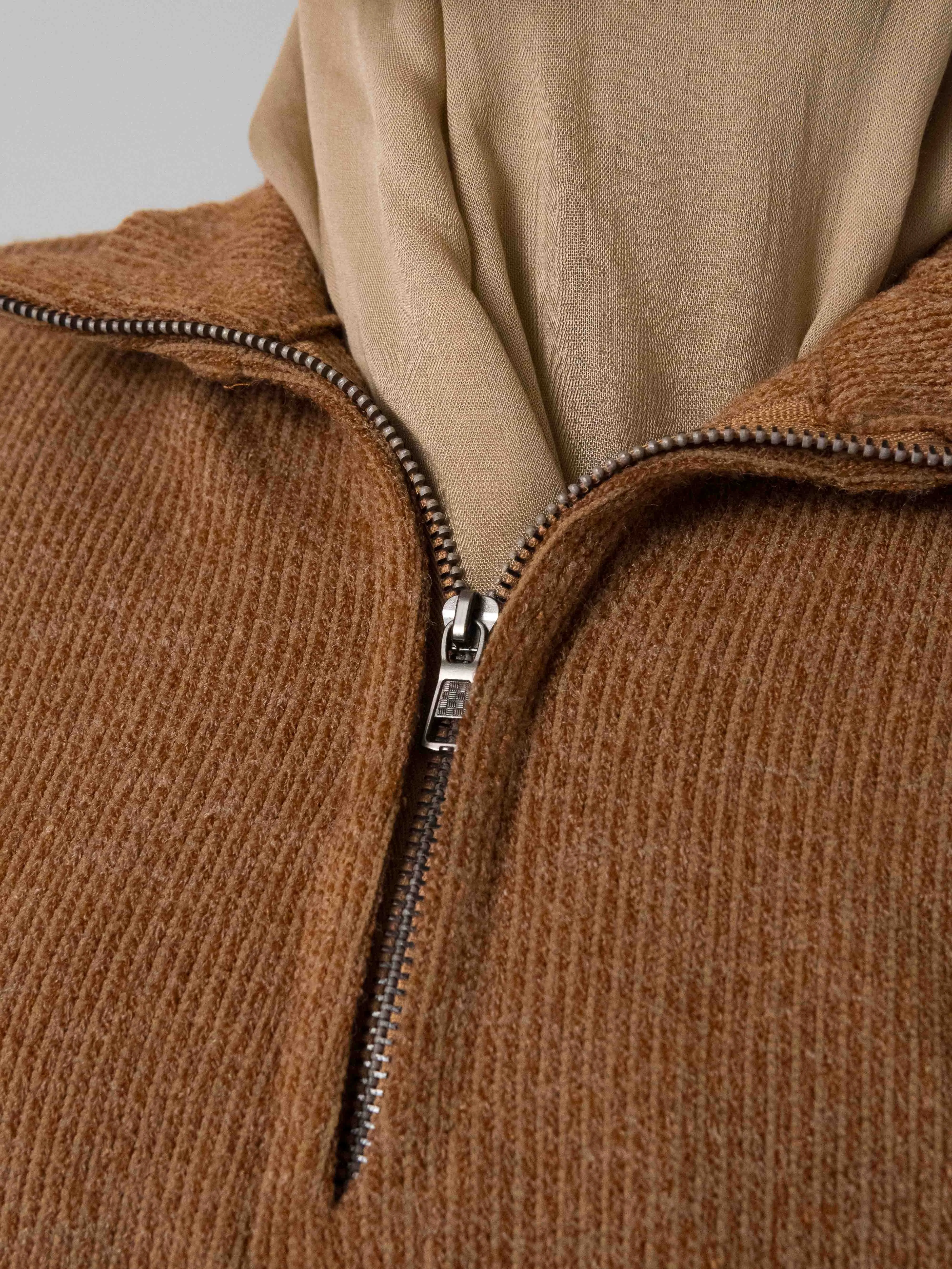 Essential Highneck Pullover - Brown