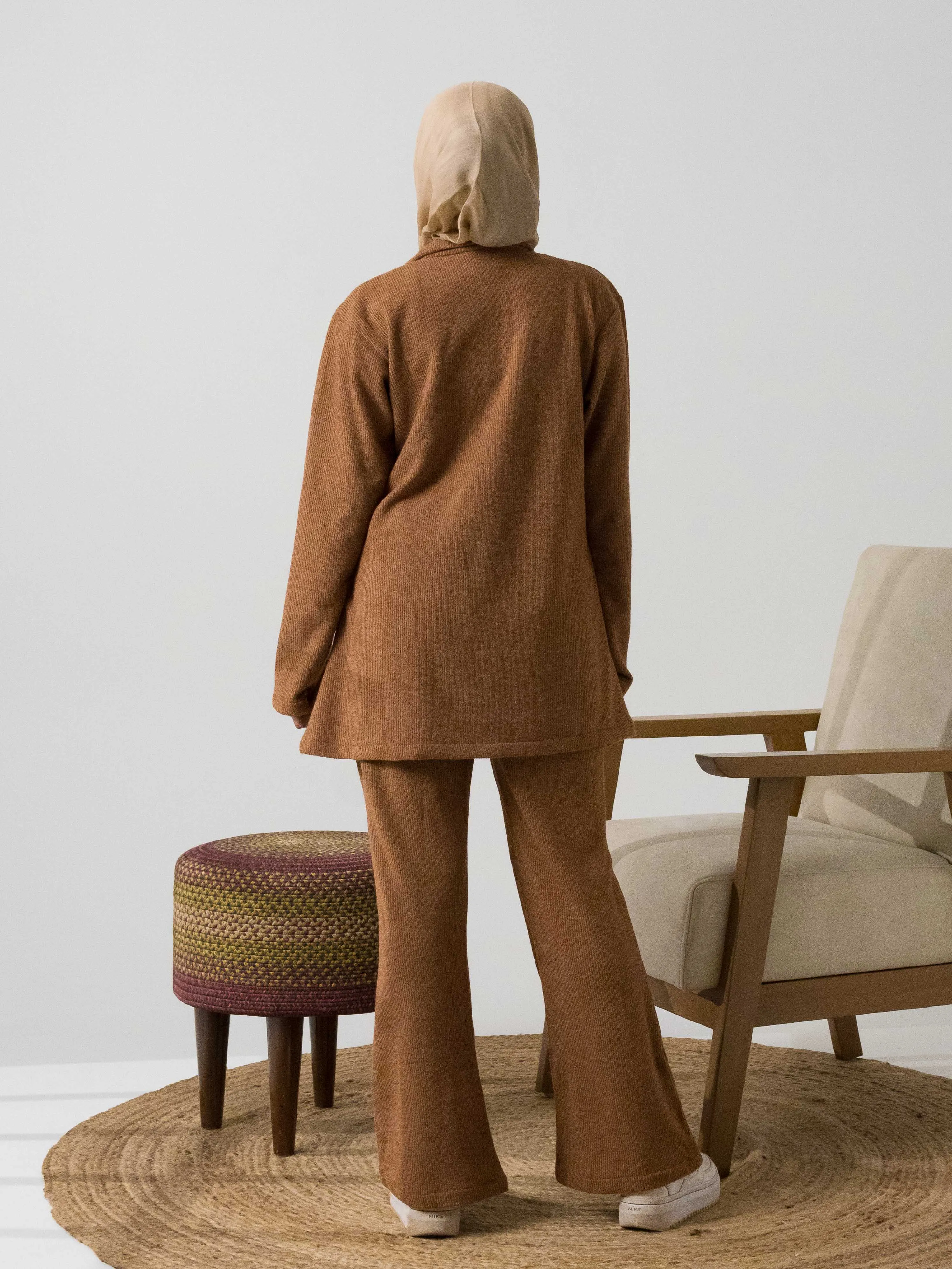 Essential Highneck Pullover - Brown