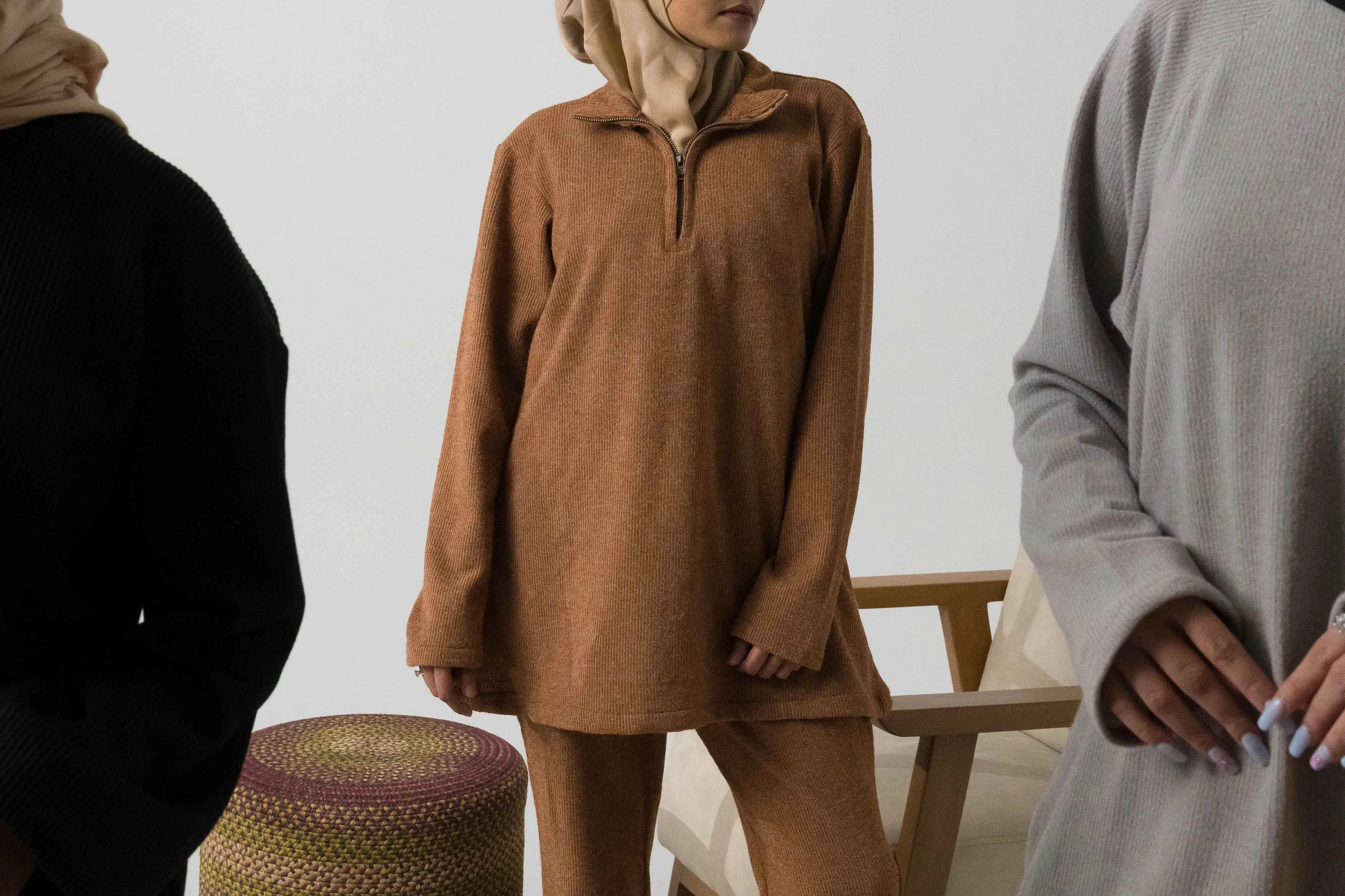Essential Highneck Pullover - Brown
