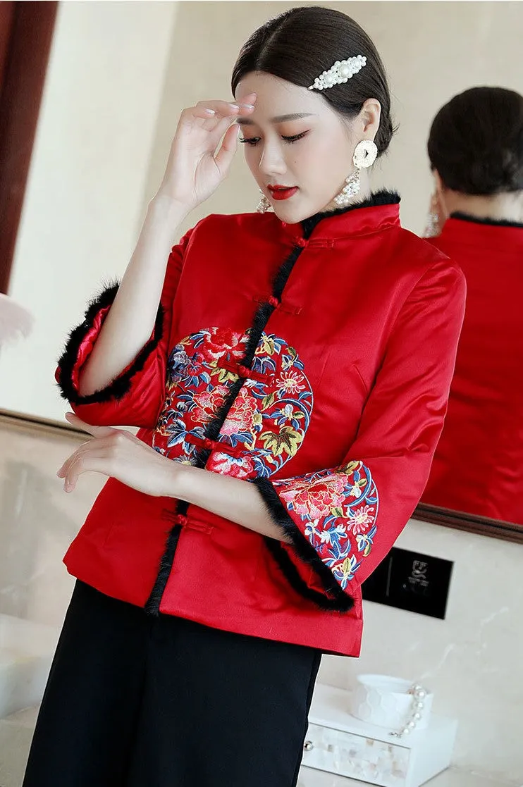 Floral Embroidery Chinese Style Women's Wadded Coat with Fur Edge