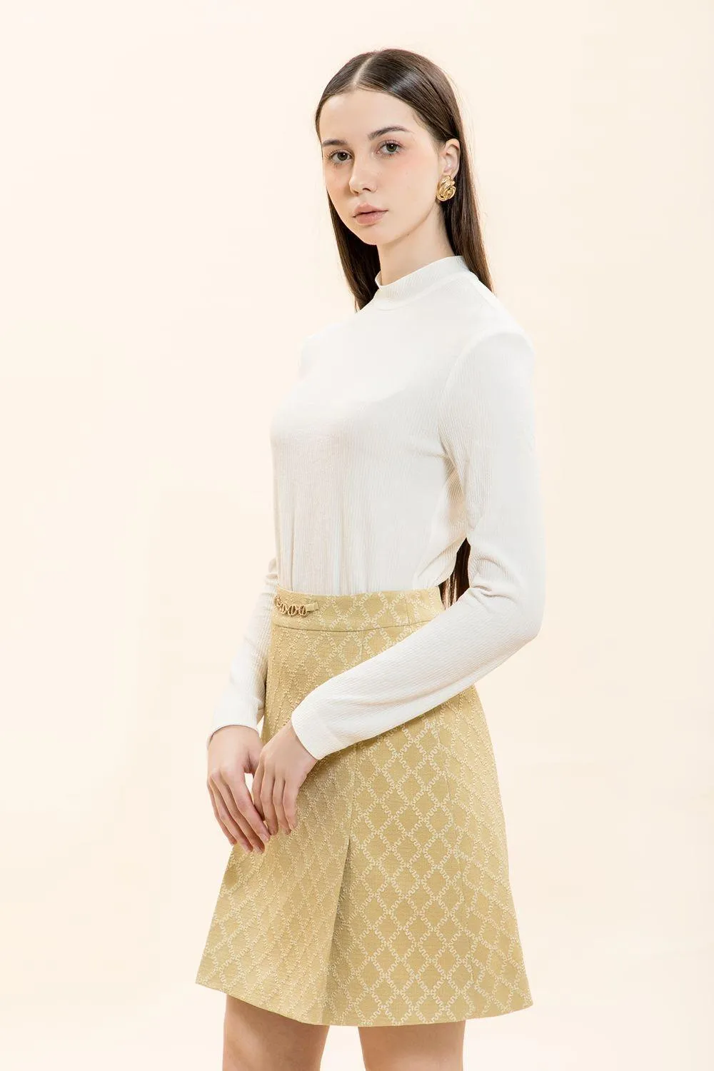 Hazel Straight Long Sleeved Knitted Fabric Top
