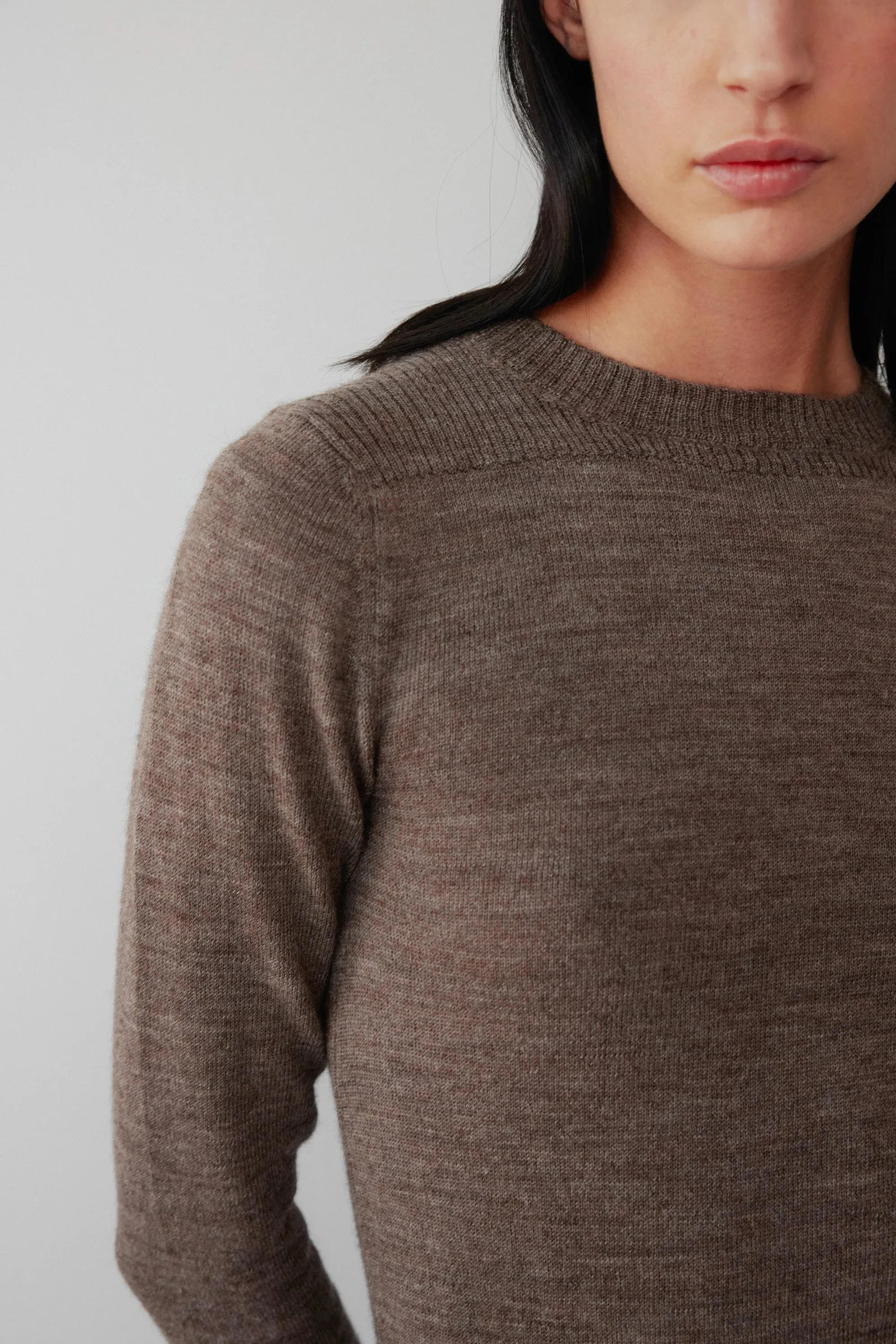 LAYERING RIB CREWNECK - HEATHER BROWN