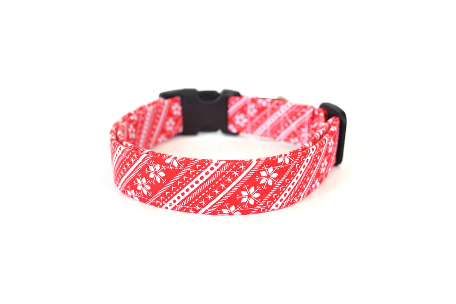 Red Nordic Stripe Winter Dog Collar