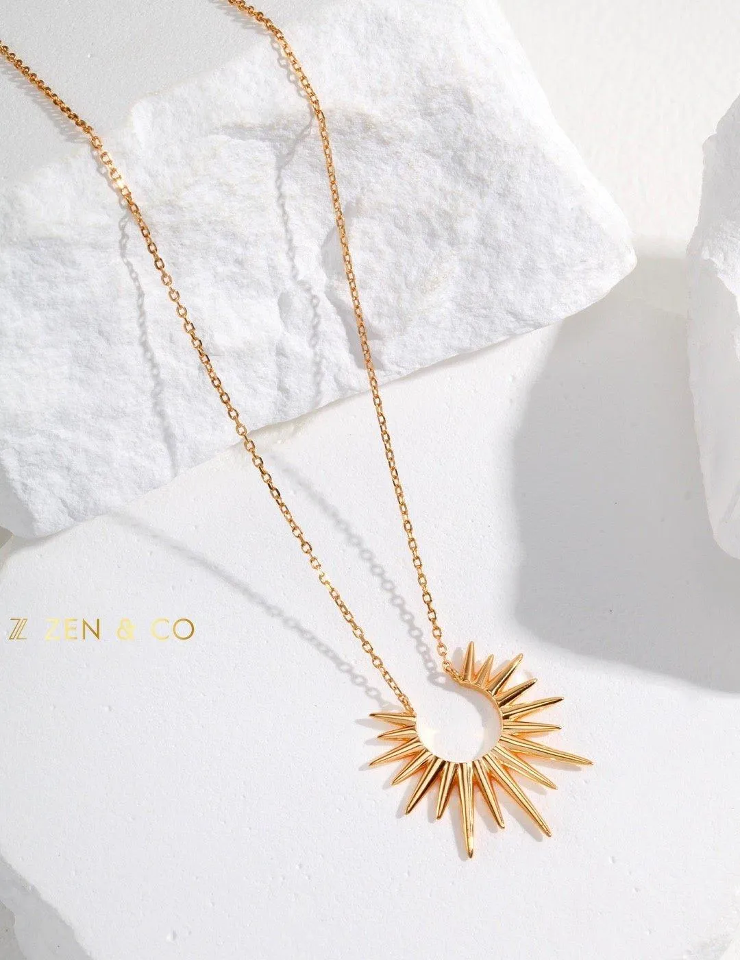 SOL Pendant layering necklace