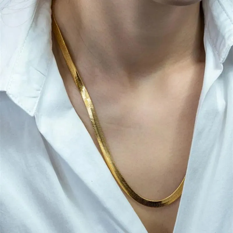 Sophisticated Gold & Silver Chain Necklace: Elegant Women's Jewelry