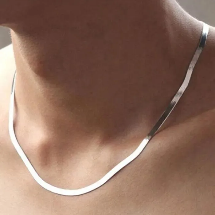 Sophisticated Gold & Silver Chain Necklace: Elegant Women's Jewelry