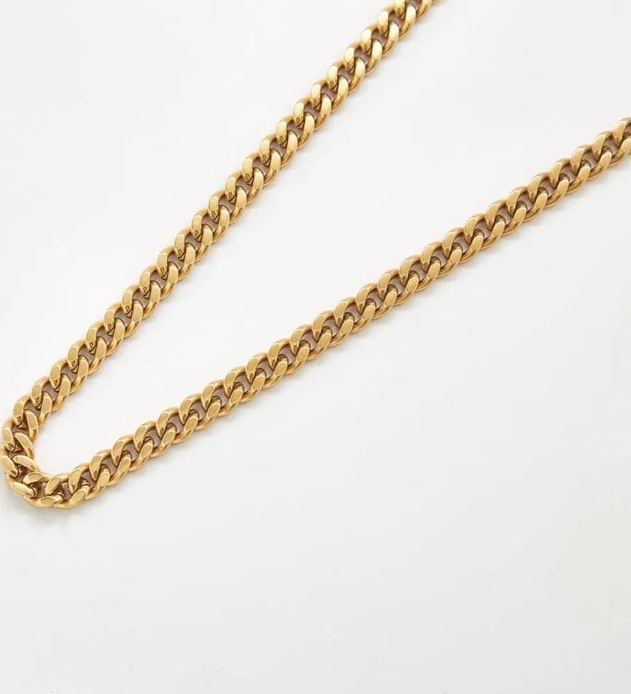 Thick Curb Chain Link Necklace in Gold