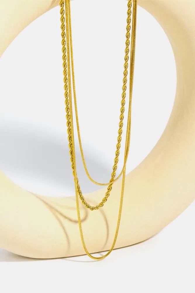 Triple Layering Clasp Necklace
