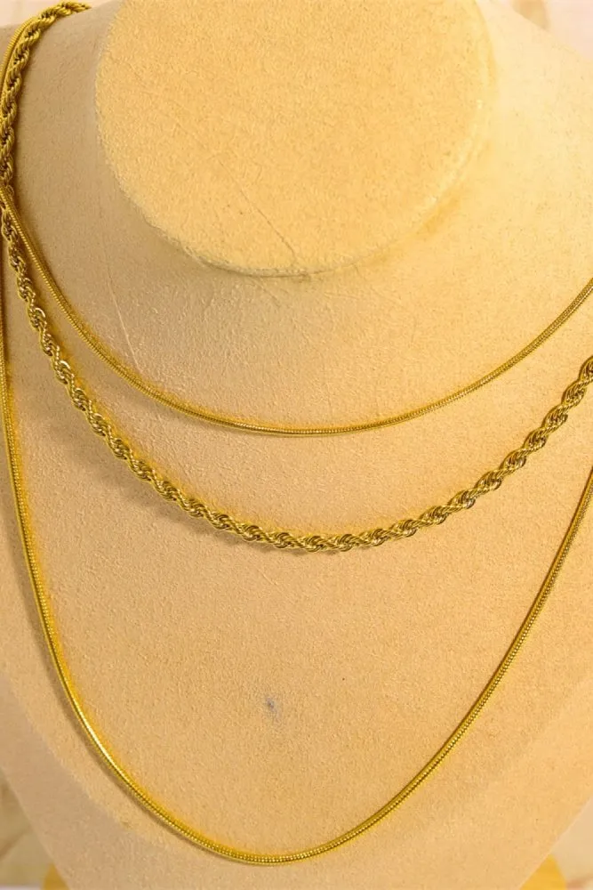 Triple Layering Clasp Necklace