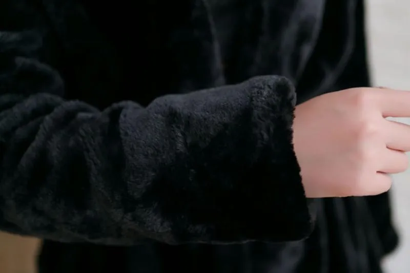 Women's Autumn/Winter Two Sided Fur Coat